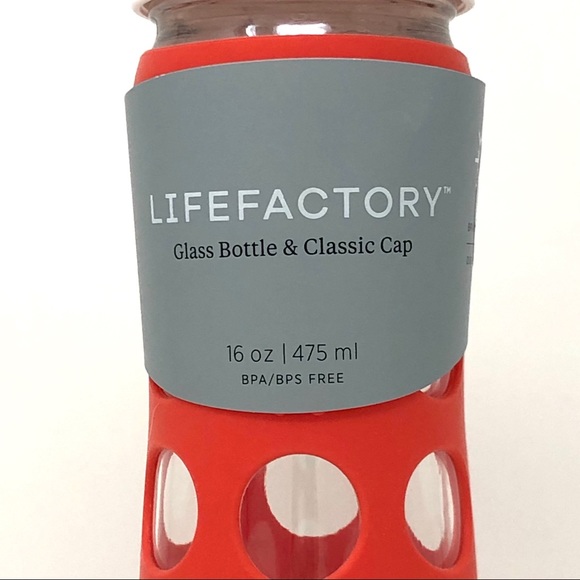 Lifefactory Glass Water Bottle with Classic Cap - Picture 4 of 7